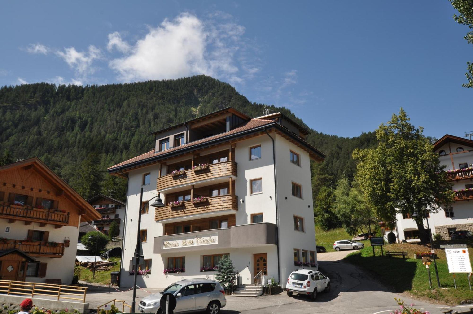 Piccolo Hotel Claudia No Pets San Vigilio Di Marebbe Exterior foto